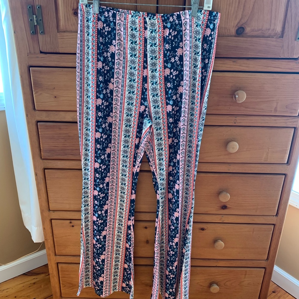 XL Bell bottom pants